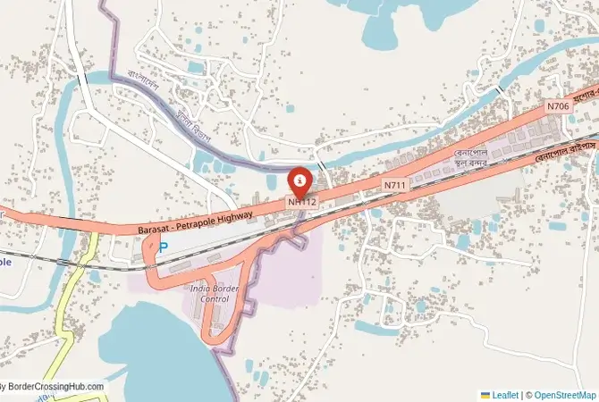 Close-up map showing a border crossing point with marker at the selected land port of entry between Bangladesh and India