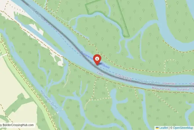 Close-up map showing a border crossing point with marker at the selected land port of entry between Slovakia and Hungary