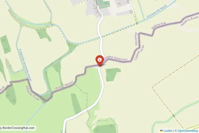 Close-up map showing a border crossing point with marker at the selected land port of entry between Slovakia and Hungary