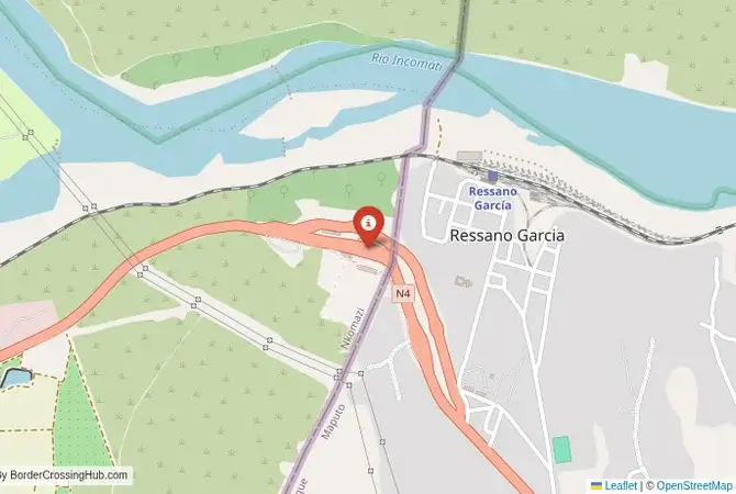 Close-up map showing a border crossing point with marker at the selected land port of entry between Mozambique and South Africa