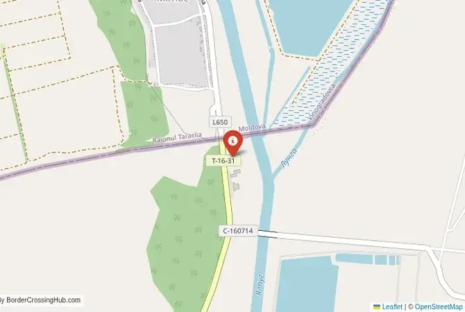 Close-up map showing a border crossing point with marker at the selected land port of entry between Moldova and Ukraine