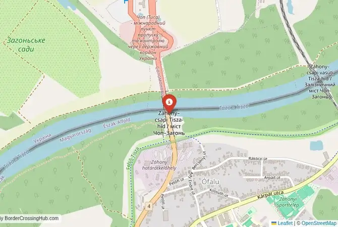 Close-up map showing a border crossing point with marker at the selected land port of entry between Ukraine and Hungary