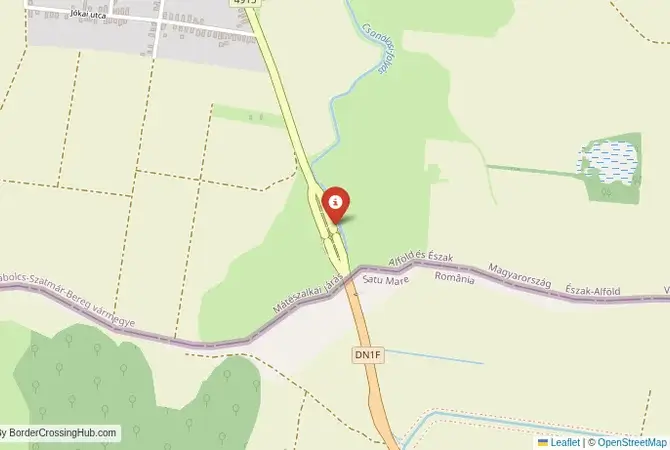 Close-up map showing a border crossing point with marker at the selected land port of entry between Hungary and Romania