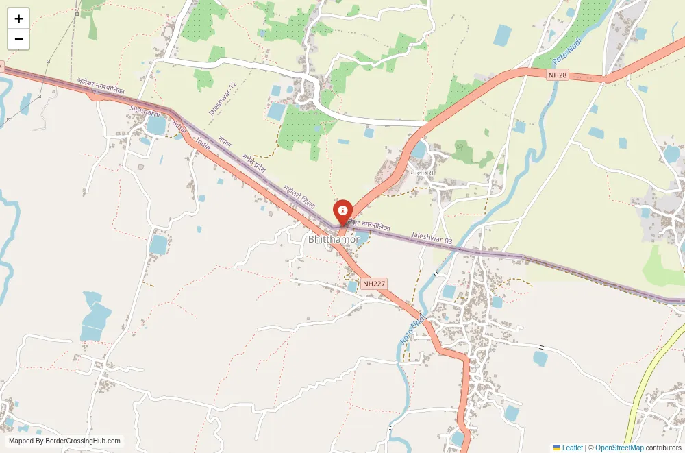 Close-up map showing a border crossing point with marker at the selected land port of entry between India and Nepal