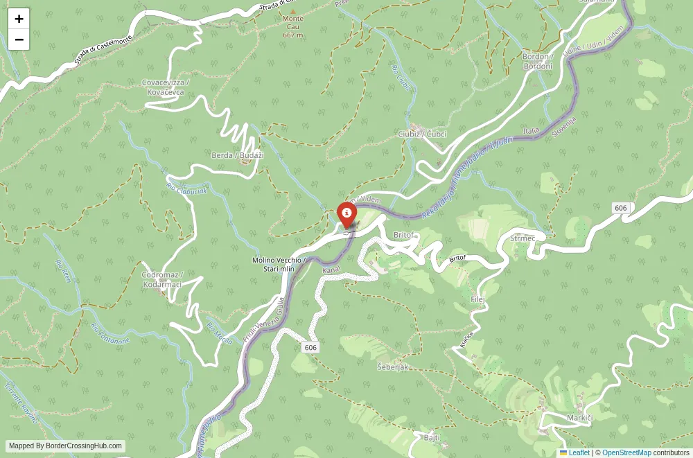 Close-up map showing a border crossing point with marker at the selected land port of entry between Italy and Slovenia