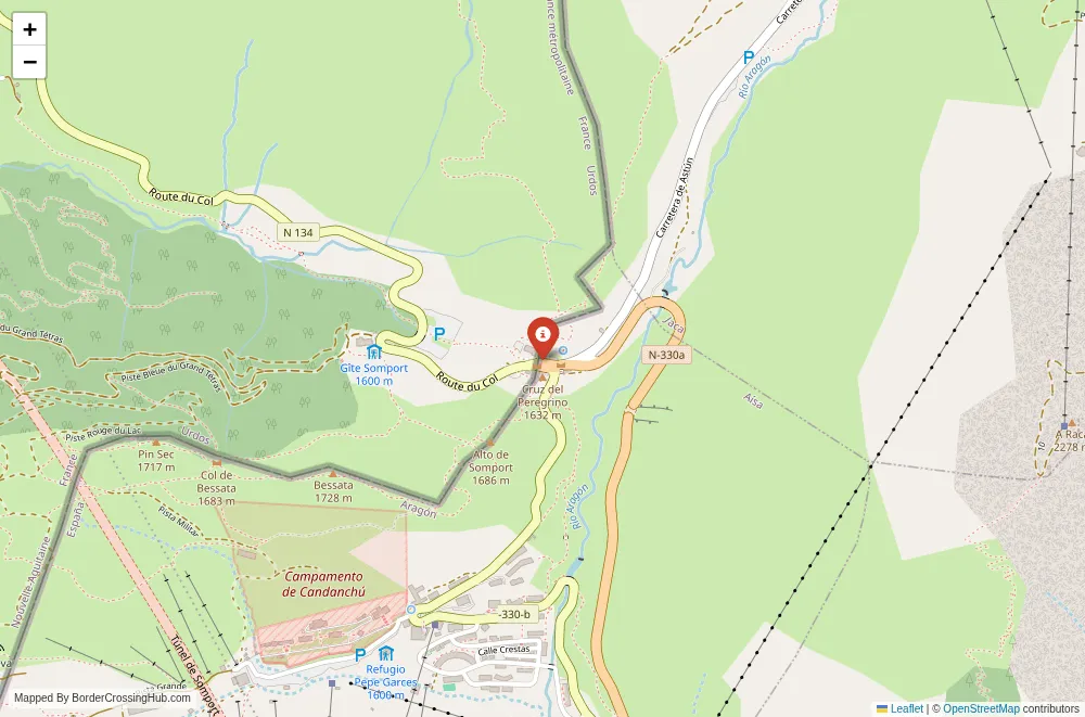 Close-up map showing a border crossing point with marker at the selected land port of entry between France and Spain