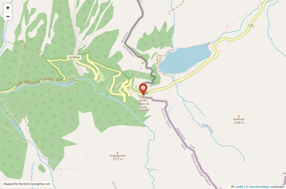 Close-up map showing a border crossing point with marker at the selected land port of entry between Austria and Italy
