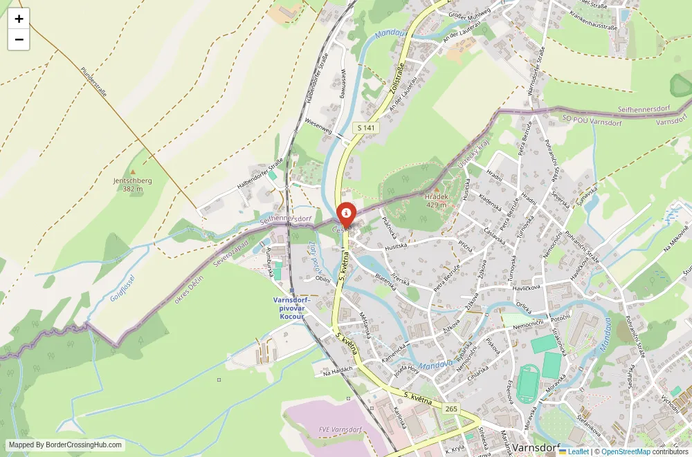 Close-up map showing a border crossing point with marker at the selected land port of entry between Czech Republic and Germany