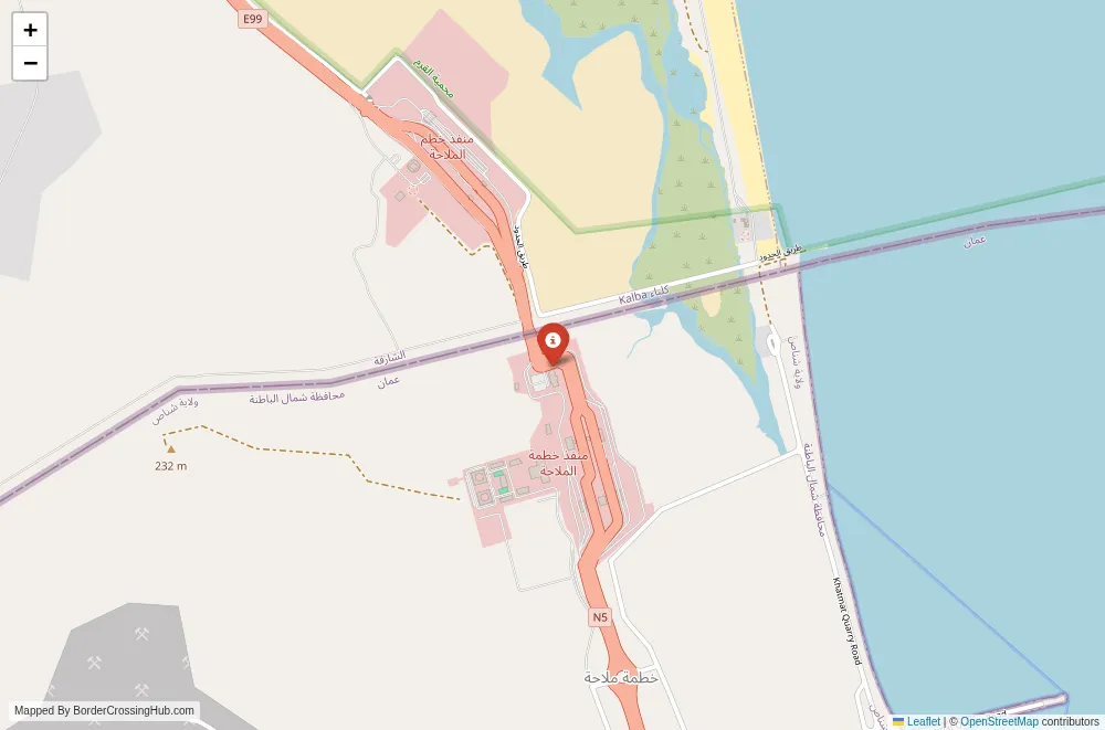 Close-up map showing a border crossing point with marker at the selected land port of entry between Oman and United Arab Emirates